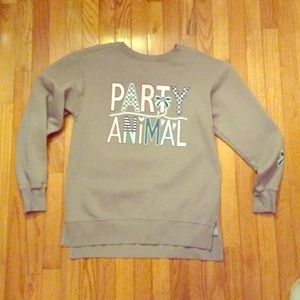 Cute sweatshirt!